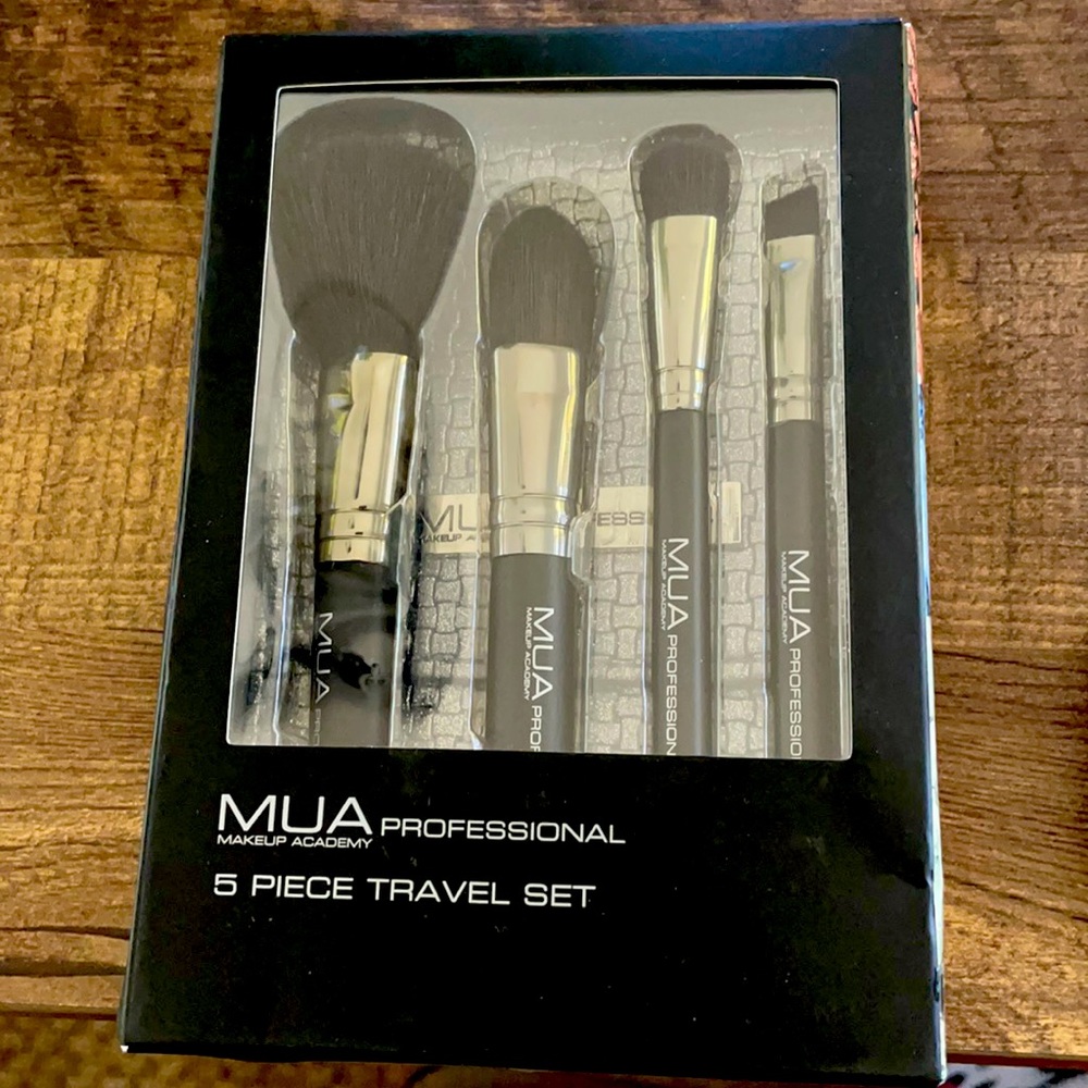 MUA Professional 5 piece travel brush set